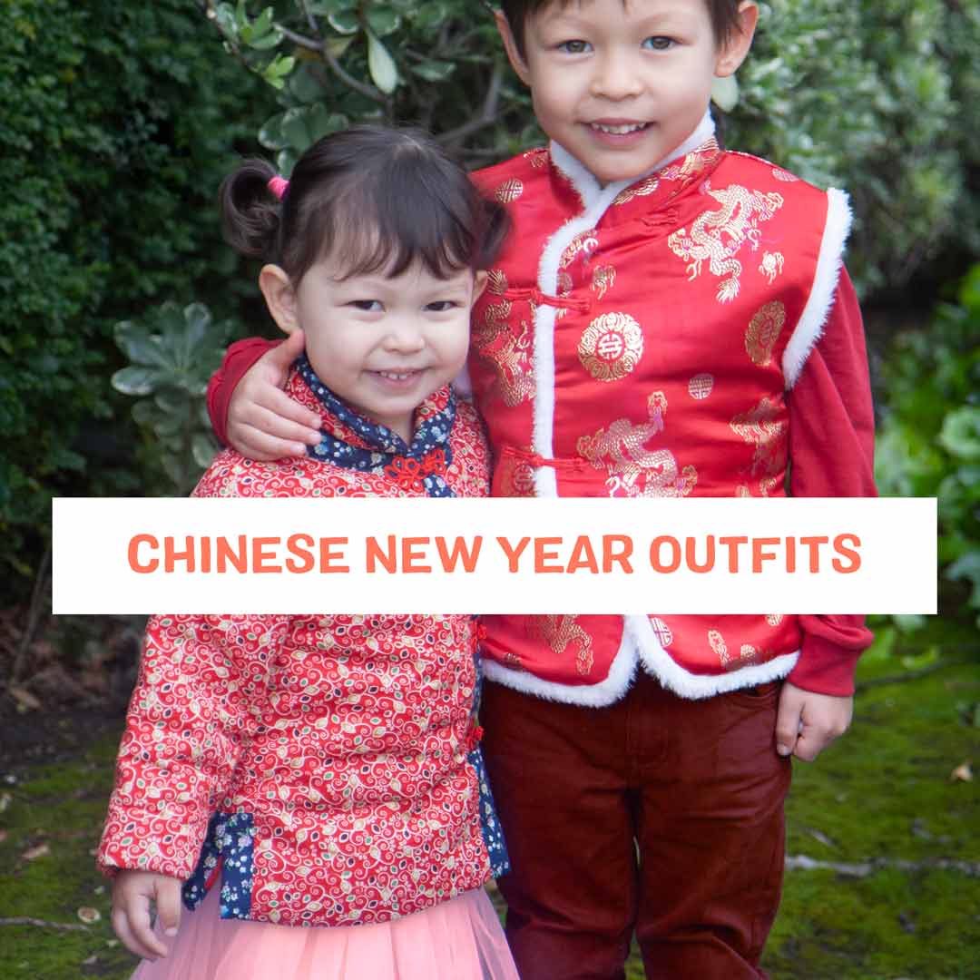 Children in Traditional Chinese clothing