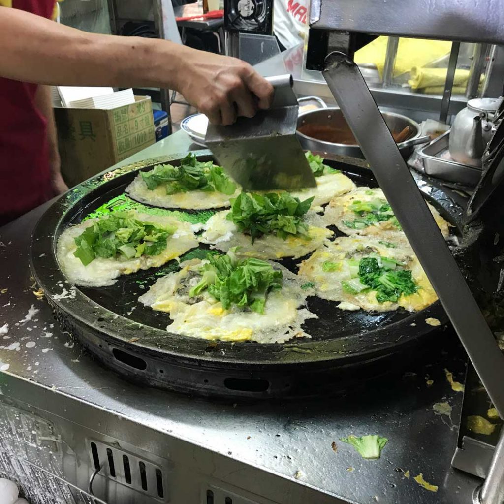 Best places to eat in Beitou - Oyster omelet